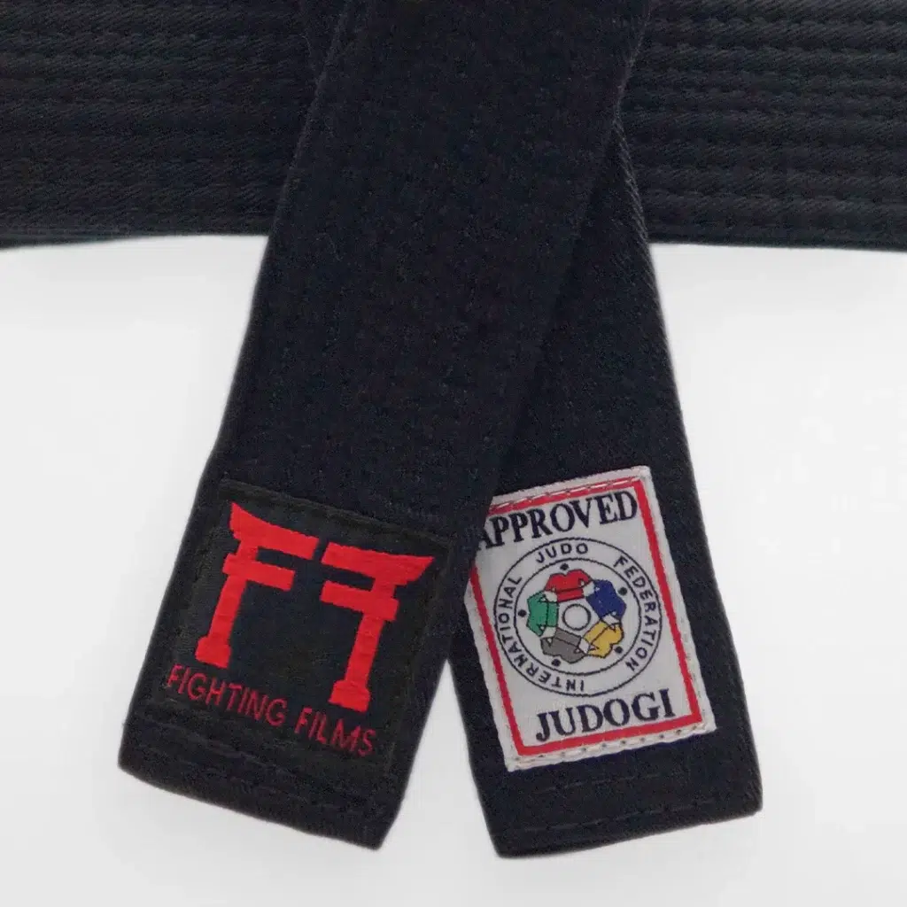 Cinturón negro de judo homologado por la FIJ