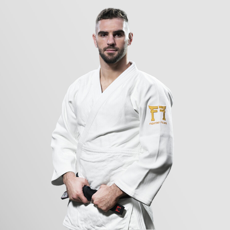 Judogi with gold logo on the shoulders